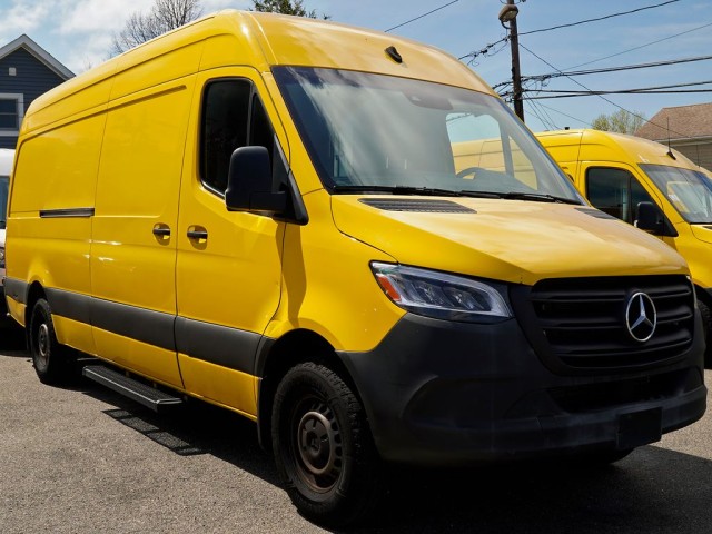BUY MERCEDES-BENZ SPRINTER 2500 2021 CARGO 170 WB, Local Autos Online LLC
