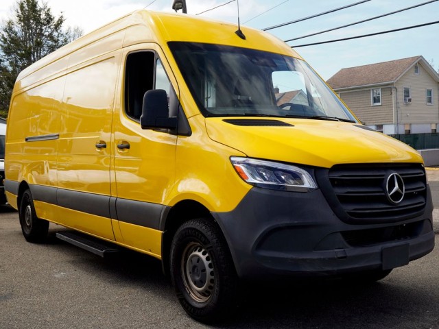BUY MERCEDES-BENZ SPRINTER 2500 2021 CARGO 170 WB, Local Autos Online LLC